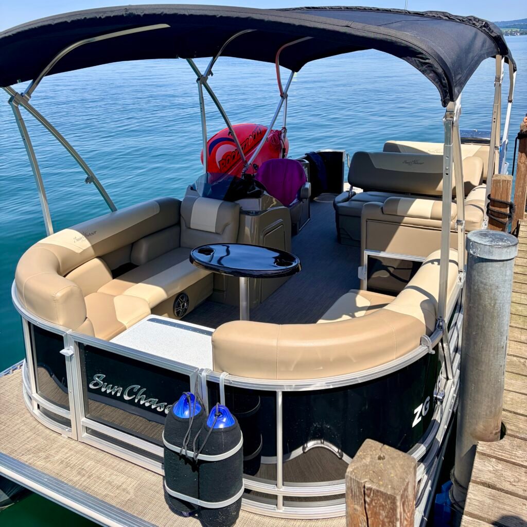 Sunchaser 22 Geneva Pontoon Boat Zug Boat Rental on Lake Zug Switzerland Family Day Trip
